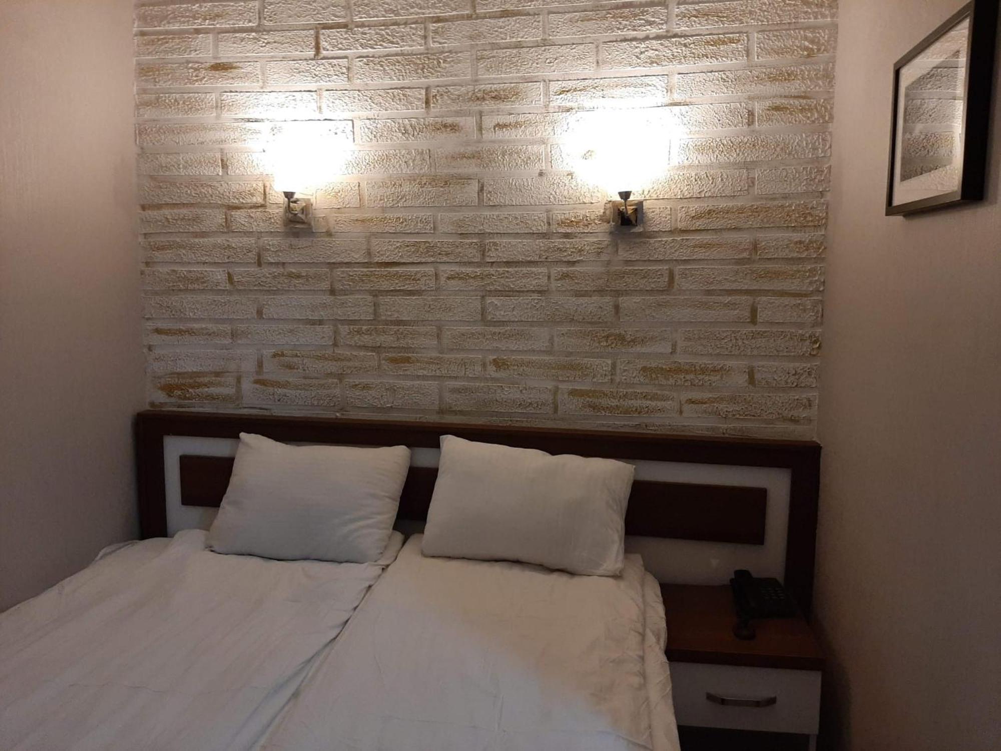 Hotel Kafkasya Kars Esterno foto
